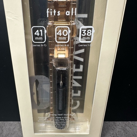 Genevan Apple Watch Band - Picture 4 of 4